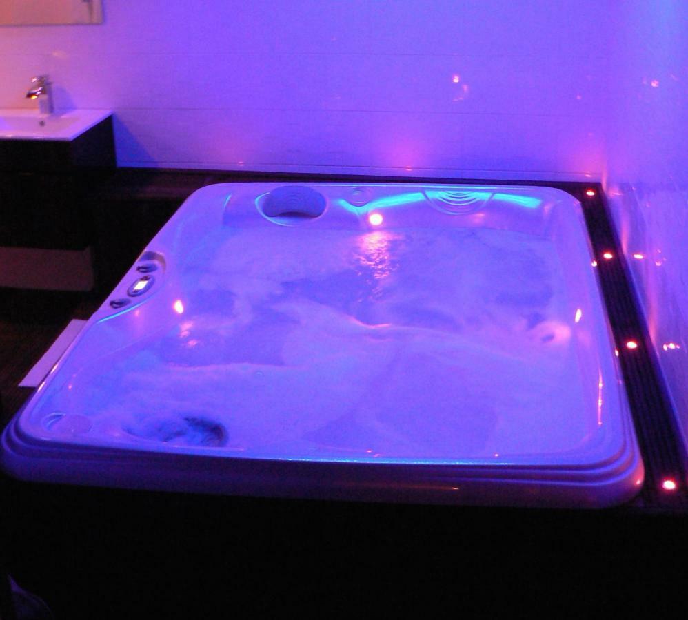 Love Room Proche Rennes Le Cocon Enchanteur Plelan-le-Grand Exterior foto